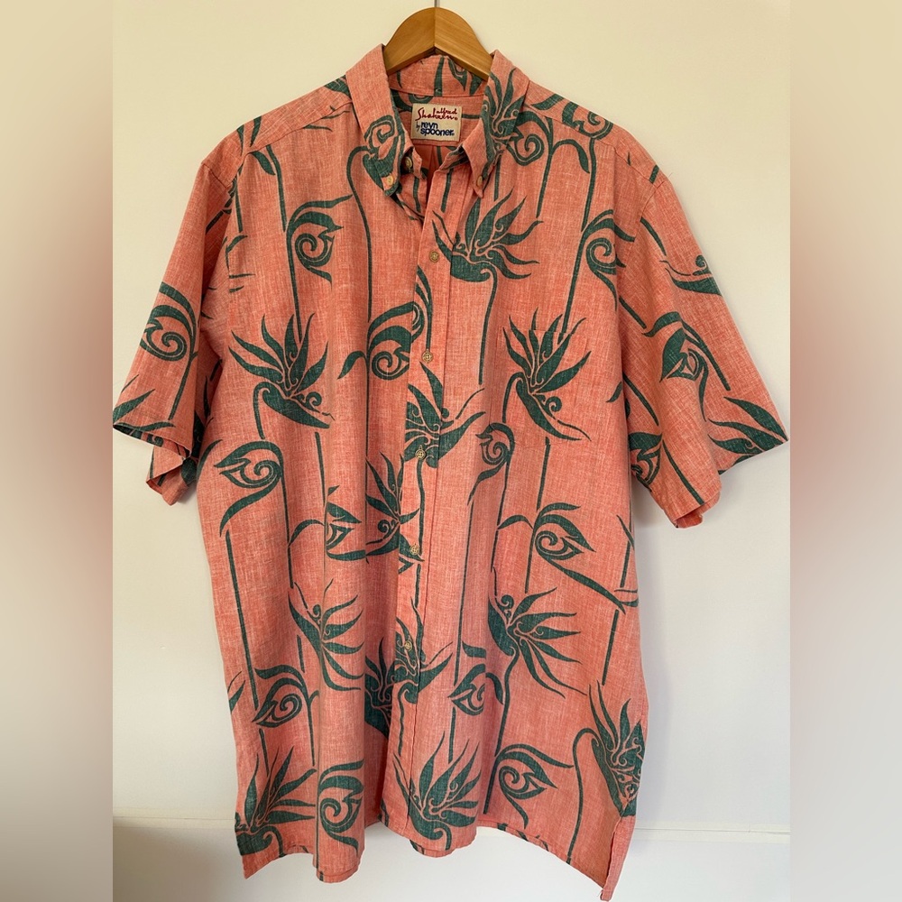 Reyn Spooner Alfred Shakeen Vintage Men’s Hawaiian Shirt. - Picture 3 of 8